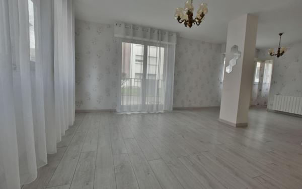 Appartement à vendre    2 pièces • 65 m2 Abbeville