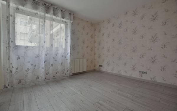 Appartement à vendre    2 pièces • 65 m2 Abbeville