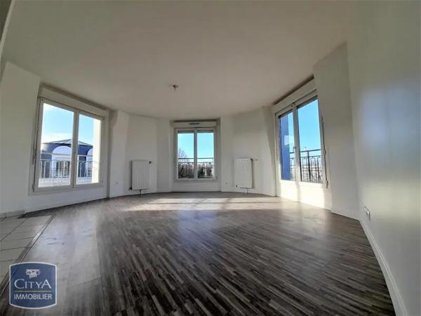 Appartement à louer 2 pièces 50.26m² Corbeil-Essonnes (91100)