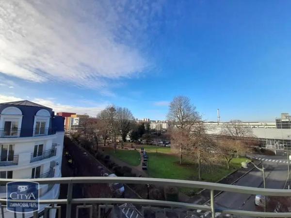 Appartement à louer 2 pièces 50.26m² Corbeil-Essonnes (91100)