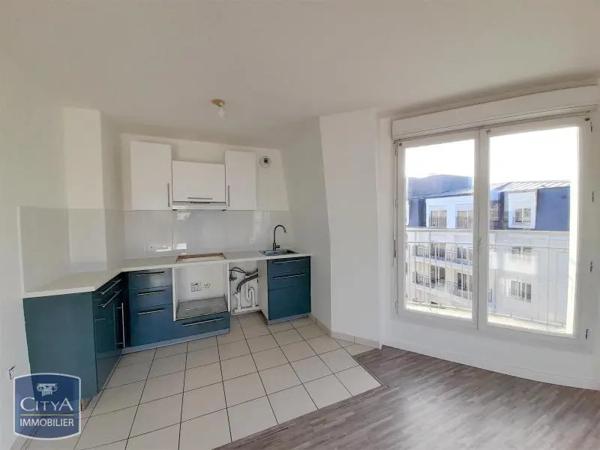 Appartement à louer 2 pièces 50.26m² Corbeil-Essonnes (91100)