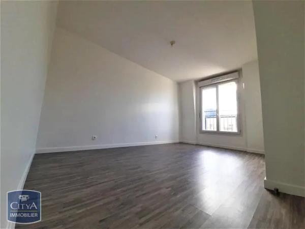 Appartement à louer 2 pièces 50.26m² Corbeil-Essonnes (91100)