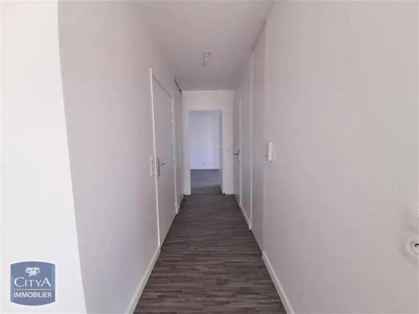 Appartement à louer 2 pièces 50.26m² Corbeil-Essonnes (91100)