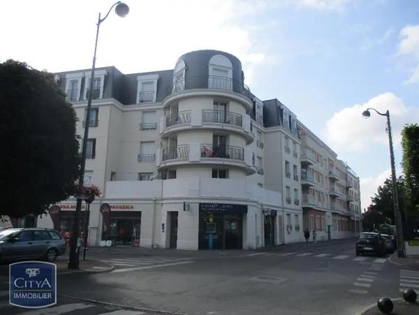 Appartement à louer 2 pièces 50.26m² Corbeil-Essonnes (91100)