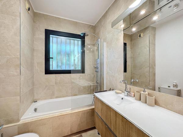 Appartement F4 à vendre  4 pièces - 123,55 m2 CANNES - 06