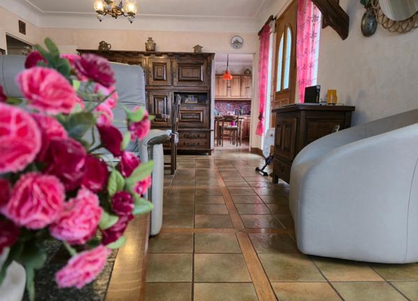 Maison lumineuse avec SOUS-SOL & VÉRANDA