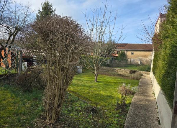 Maison lumineuse avec SOUS-SOL & VÉRANDA