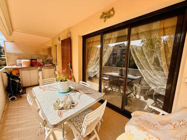 Appartement 2 pièces avec terrasse  Viager occupé  Cavalaire-sur-Mer