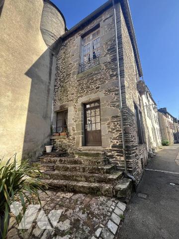 Maison d’habitation de charme, mitoyenne