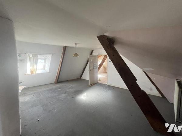 Maison d’habitation de charme, mitoyenne