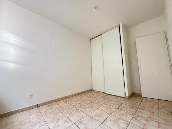 Appartement T3 de 51m² en RDC et en plein centre ville de Lavaur !