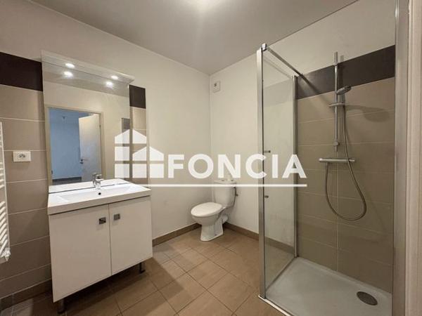 Location Appartement 2 pièces 39.5 m² - 70 BOULEVARD BAUCHIERE Toulon 83000