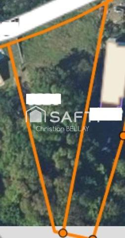 Terrain 1 775 m² constructible – Le François