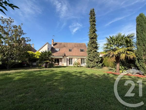 Maison à vendre  8 pièces - 209 m 2   ST FARGEAU PONTHIERRY  - 77