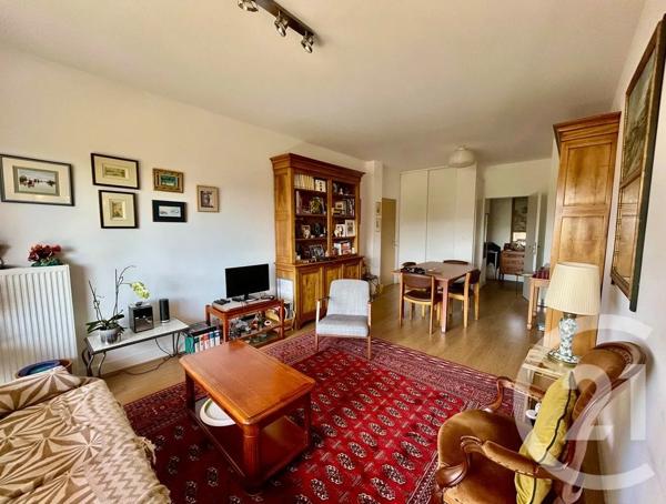 Appartement F4 à vendre  4 pièces - 86,38 m 2   LA ROCHE SUR YON  - 85