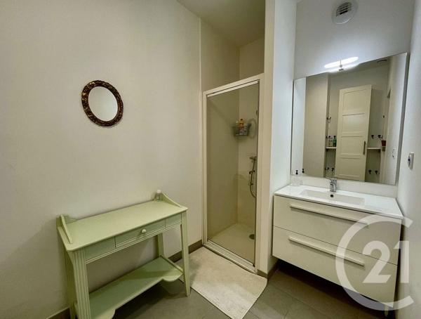 Appartement F4 à vendre  4 pièces - 86,38 m 2   LA ROCHE SUR YON  - 85