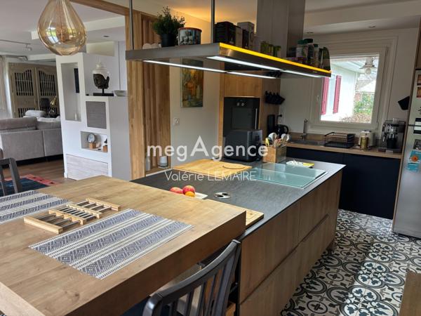 Maison à LESIGNY, 77150 - 5 pièces 152m²