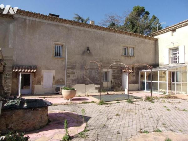 GROS MAS DE VILLAGE EN L - SECTEUR AVIGNON