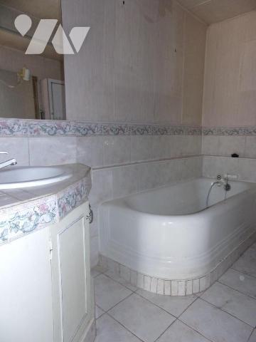 GROS MAS DE VILLAGE EN L - SECTEUR AVIGNON