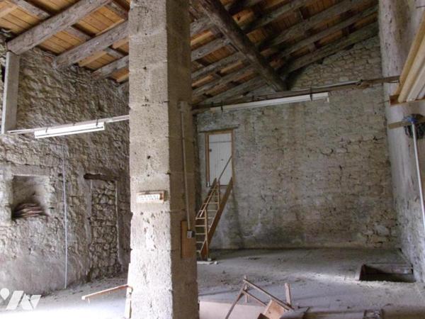 GROS MAS DE VILLAGE EN L - SECTEUR AVIGNON