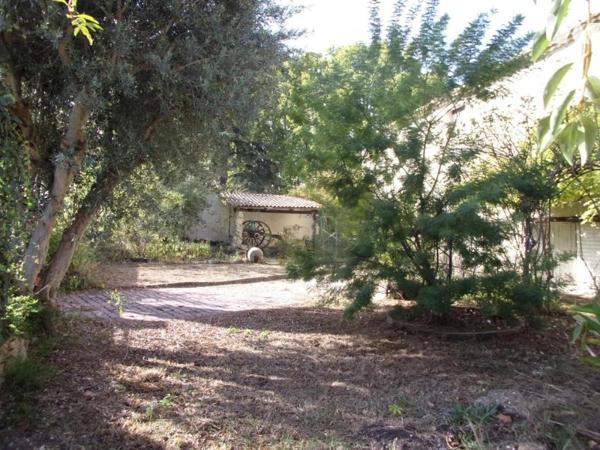 GROS MAS DE VILLAGE EN L - SECTEUR AVIGNON