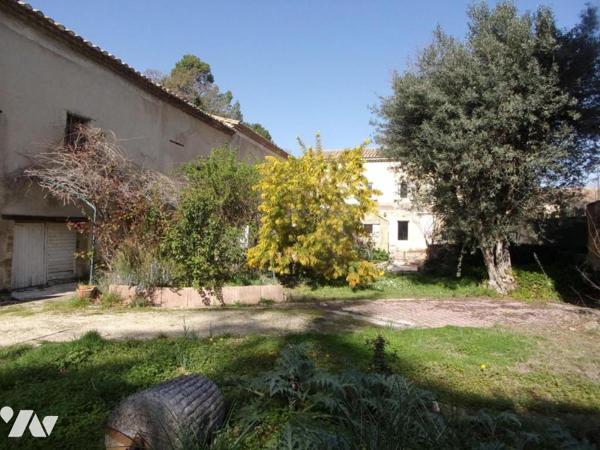 GROS MAS DE VILLAGE EN L - SECTEUR AVIGNON