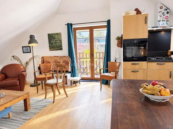 Vente                                                      Appartement
                        
                     4 pièces                      100 m2                     à Le Bourget-du-Lac