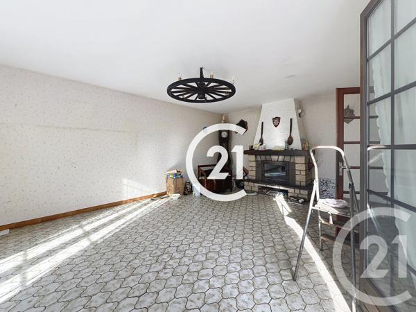 Maison à vendre  5 pièces - 115,80 m2 CHATEAUBERNARD - 16