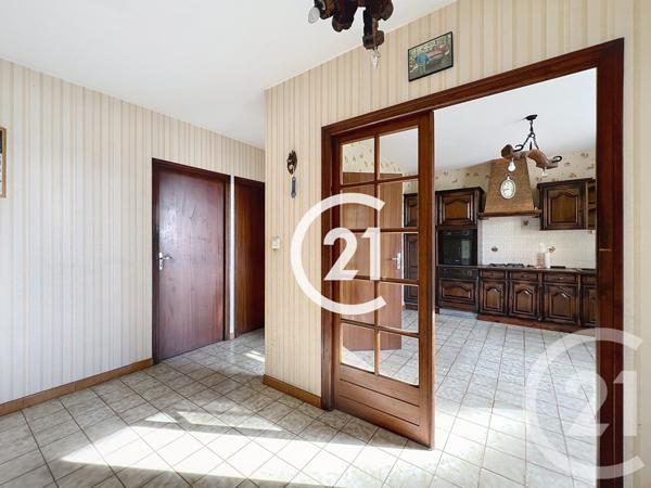 Maison à vendre  5 pièces - 115,80 m2 CHATEAUBERNARD - 16