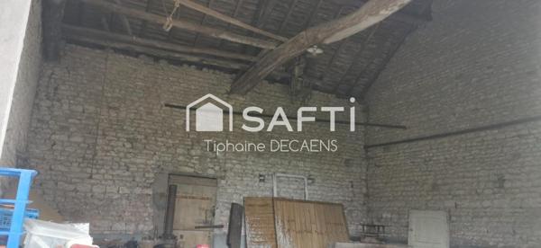 Corps de ferme maison + batiment + terrain 12330m2