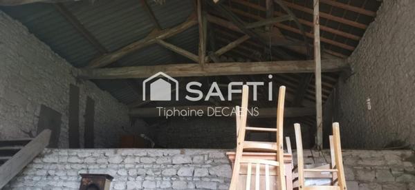 Corps de ferme maison + batiment + terrain 12330m2