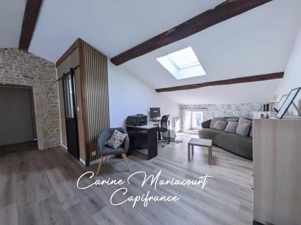 ✨ Maison en pierre rénovée avec goût – 157 m² habitables, grande grange et terrain piscinable de plus de 3 500 m² ✨