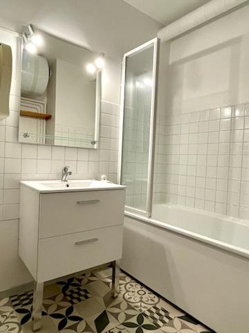 Pau (64000) STUDIO MEUBLÉ RÉNOVÉ et LOUÉ avec vue Pyrénées