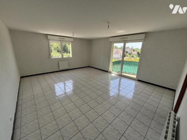 Appartement T3 au 1er étage (98 m² - Loué 666 €/mois) avec parking (possibilité garage)