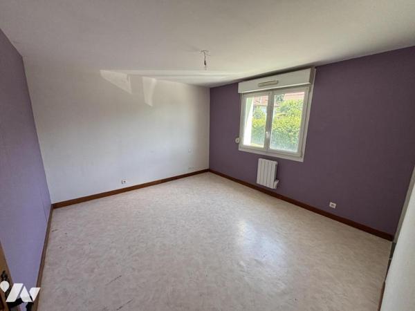 Appartement T3 au 1er étage (98 m² - Loué 666 €/mois) avec parking (possibilité garage)