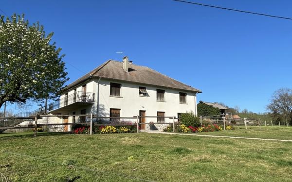 Grande maison familiale de 174 m² avec terrain de 4 160 m² – Proche Maurs