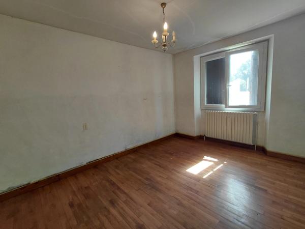 Grande maison familiale de 174 m² avec terrain de 4 160 m² – Proche Maurs