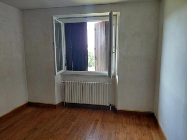 Grande maison familiale de 174 m² avec terrain de 4 160 m² – Proche Maurs