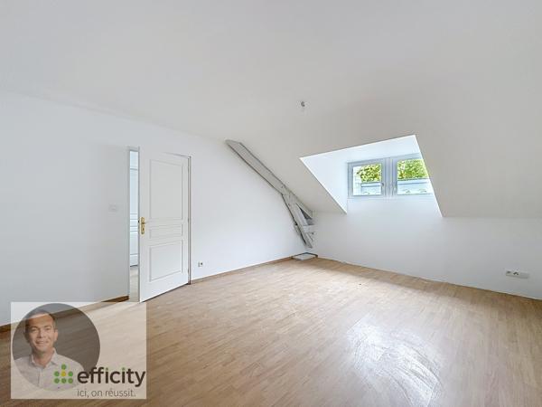 Appartement
         4 pièces
        - 90 m² Exclusivité 250 000 € *