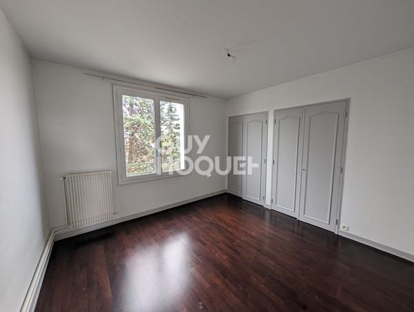 SAINT CYR/LOIRE, proche tram