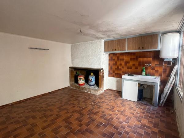 Maison de village 71 m2 cour et dépendance