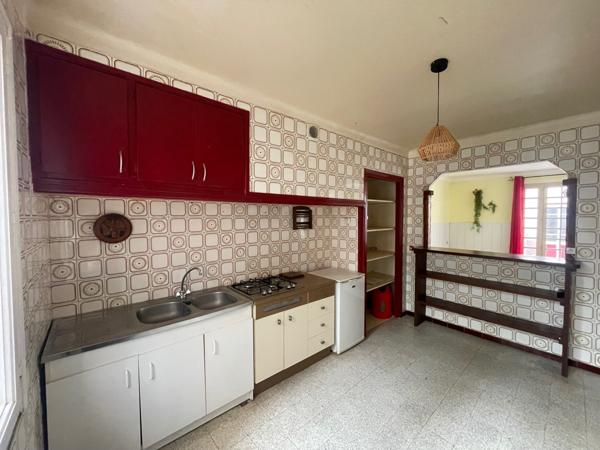 Maison de village 71 m2 cour et dépendance