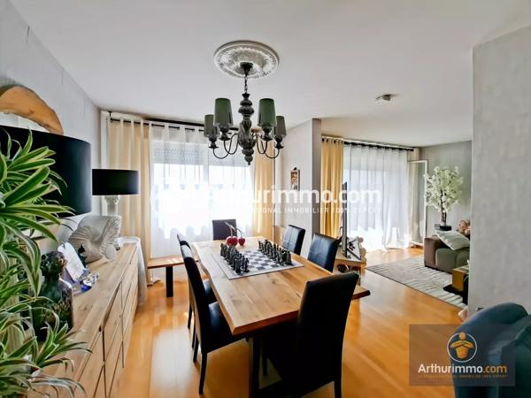 Vente Appartement 5 pièces 94 m2 à Saint-Pierre-du-Perray