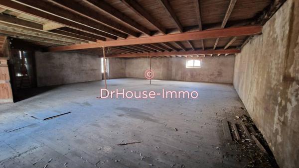 Loft / Atelier à vendre de 750 m²