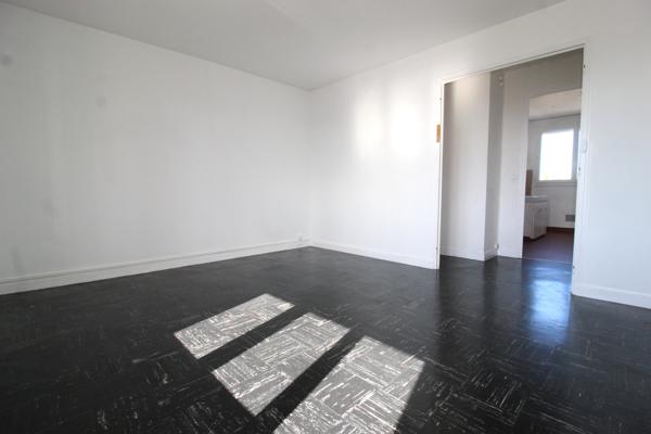 Nevers (58000) APPARTEMENT 2 CHAMBRES AVEC CAVE ET PARKING