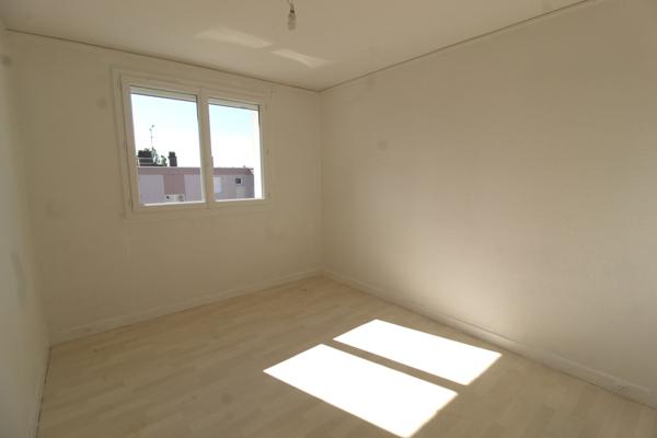 Nevers (58000) APPARTEMENT 2 CHAMBRES AVEC CAVE ET PARKING