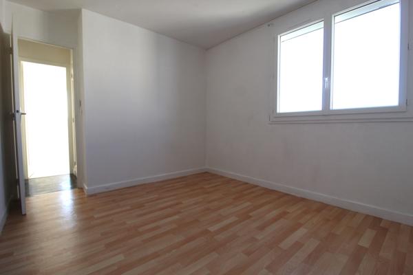 Nevers (58000) APPARTEMENT 2 CHAMBRES AVEC CAVE ET PARKING