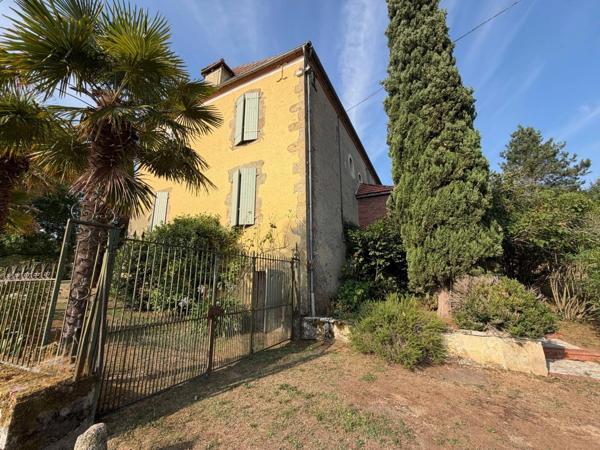 PLAISANCE DU GERS(32): élégante PROPRIETE DE CHARME et de CARACTERE XVIII-XIXs, 3,5hectares, près de Plaisance et Marciac, SANS TRAVAUX, sans vis à vis, au calme , VUE sur les coteaux, piscine