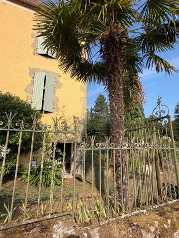PLAISANCE DU GERS(32): élégante PROPRIETE DE CHARME et de CARACTERE XVIII-XIXs, 3,5hectares, près de Plaisance et Marciac, SANS TRAVAUX, sans vis à vis, au calme , VUE sur les coteaux, piscine
