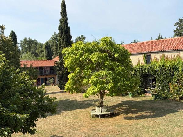 PLAISANCE DU GERS(32): élégante PROPRIETE DE CHARME et de CARACTERE XVIII-XIXs, 3,5hectares, près de Plaisance et Marciac, SANS TRAVAUX, sans vis à vis, au calme , VUE sur les coteaux, piscine
